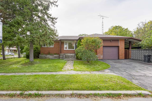 Detached at 260 Moore Park Avenue, Toronto, ON M2M 1N6, Toronto C07