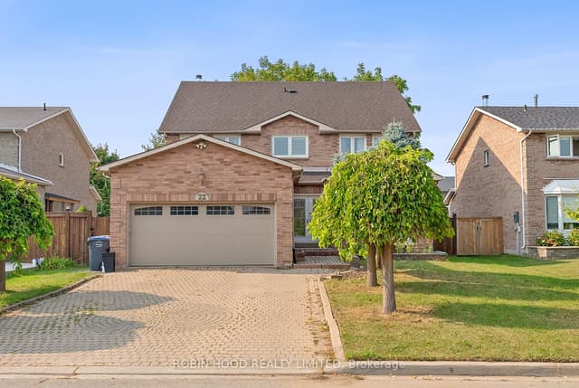 Detached at 22 Strangway Court, Brampton, ON L6Z 4L4