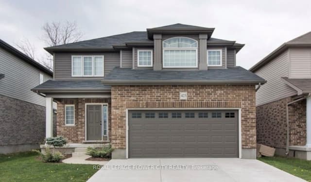 Detached at 423 Champlain Avenue, Woodstock, ON N4V 0B3