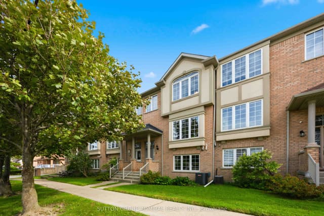 Att/Row/Townhouse at 71 Puccini Drive 4, Richmond Hill, ON L4E 4X8