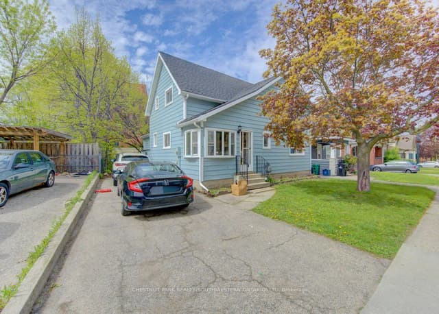 Detached at 8 Marshall Street, Waterloo, ON N2J 2T2