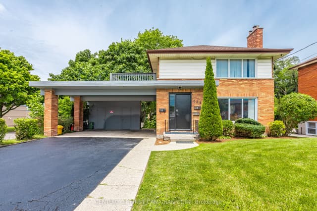 Triplex at 664 Cheapside Street, London East, ON N5Y 3Y2