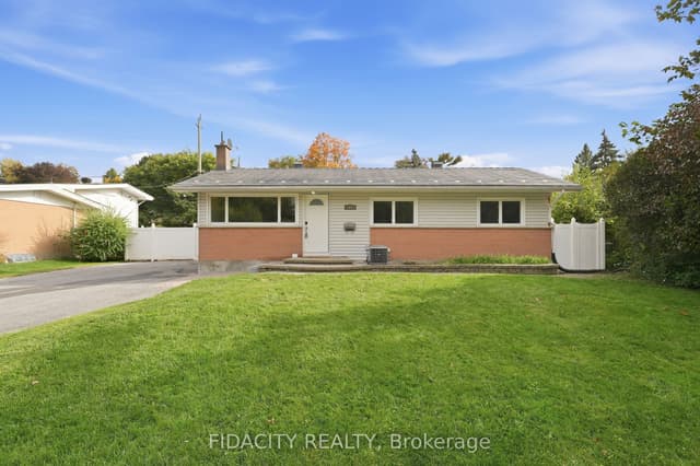 Detached at 34 Stinson Avenue, Bells Corners and South to Fallowfield, ON K2H 6N3
