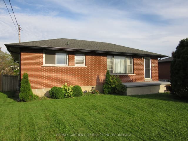 Detached at 103 Kilgour Avenue, Welland, ON L3C 2P8
