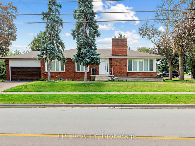 Detached at 27 Kingsview Boulevard, Toronto, ON M9R 1T5, Toronto W09
