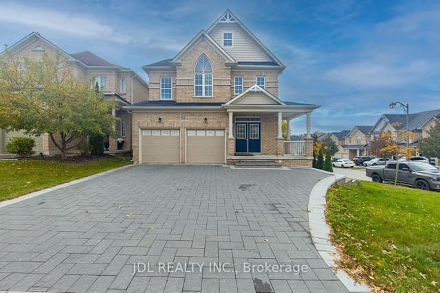 Detached at 103 Herefordshire Crescent, Newmarket, ON L3X 3K8
