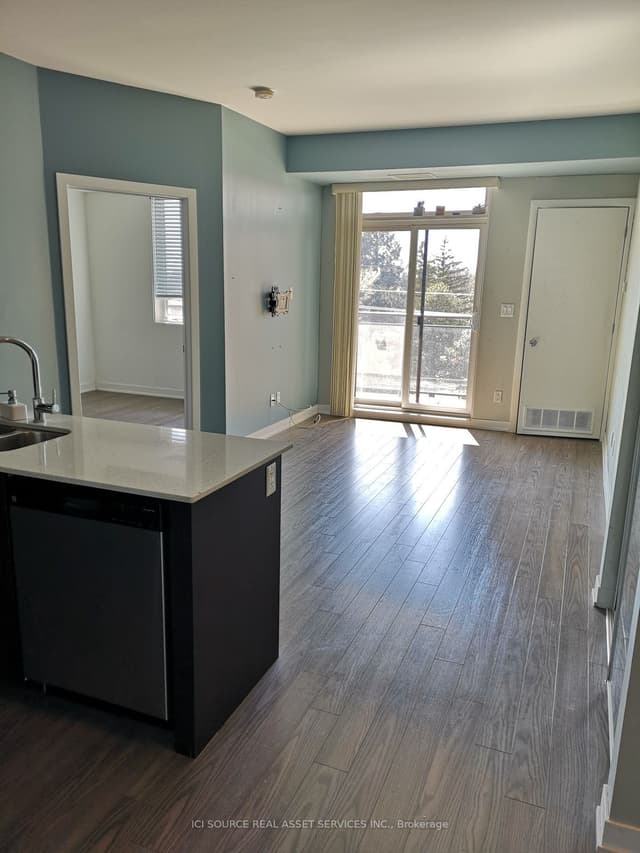 Condo Apartment at 3560 St. Clair Avenue E 423, Toronto, ON M1K 0A9, Toronto E04