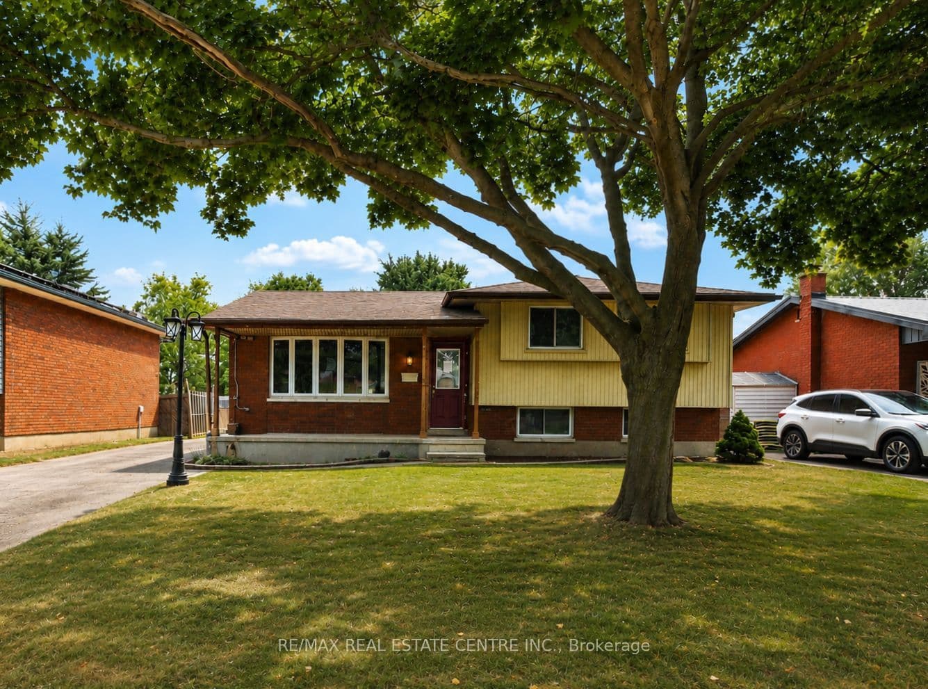 37 Ebury Cres