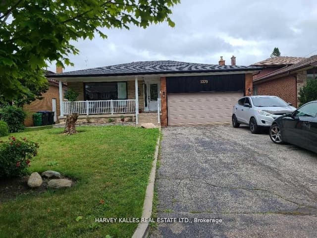 Detached at 2379 Hensall Street, Mississauga, ON L5A 2T1