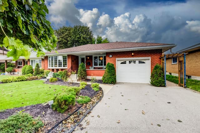 Detached at 54 Fairlawn Road, Kitchener, ON N2C 1X9