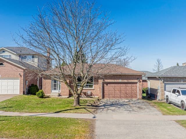 Detached at 321 Park Street, Orillia, ON L3V 7R6