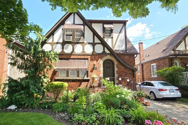 Detached at 107 Bond Street S, Hamilton, ON L8S 1S9
