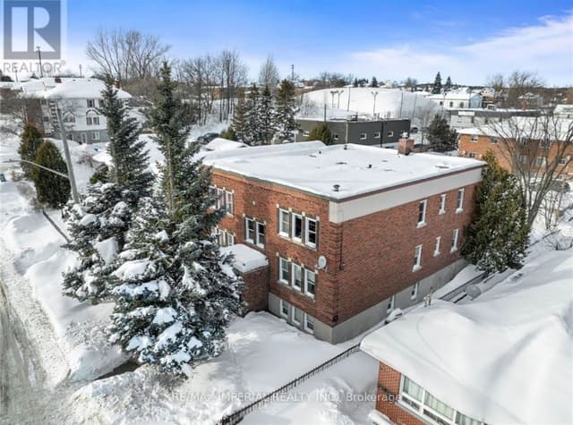 Multiplex at 226 OAK Street, Greater Sudbury, ON P3C 1M7