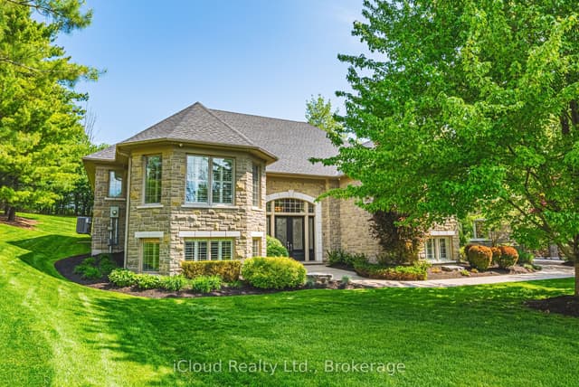 Detached at 845 Hidden Valley Road, Kitchener, ON N2C 2S4