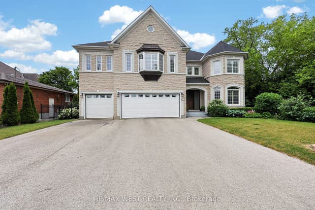 Detached at 37 Maple Grove Avenue, Richmond Hill, ON L4E 2V1