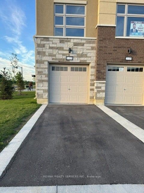Condo Townhouse at 15 Fieldridge Crescent 1, Brampton, ON L6R 4G6