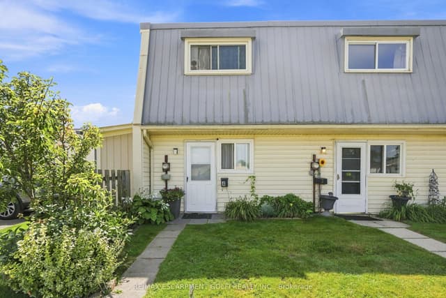 Condo Townhouse at 8646 Willoughby Drive 4, Niagara Falls, ON L2G 6X7