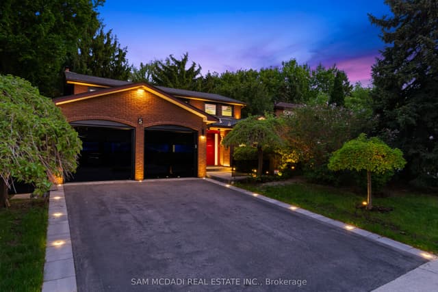 Detached at 5 Canterbury Crescent, Toronto, ON M9A 5A4, Toronto W08