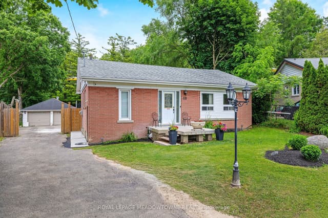 Detached at 46 Hewson Crescent, Halton Hills, ON L7G 2N9