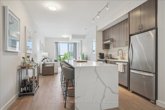 Condo Apartment at 168 Sabina Drive 211, Oakville, ON L6H 0W5