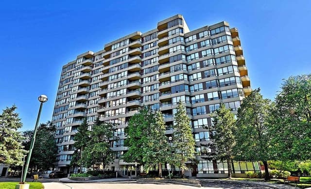 Condo Apartment at 91 Townsgate Drive 103, Vaughan, ON L4J 8E8
