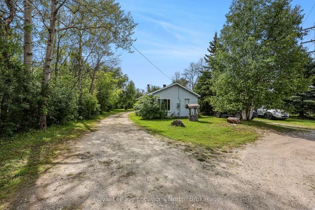 Detached at 9031 Beachwood Road, Wasaga Beach, ON L9Z 2X9