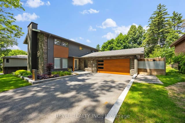 Detached at 10 Shoreview Drive, Barrie, ON L4M 1G1