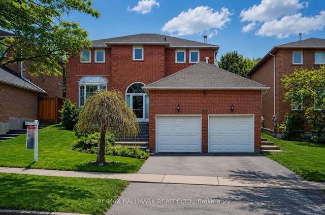 Detached at 87 Autumn Way, Aurora, ON L4G 4P7