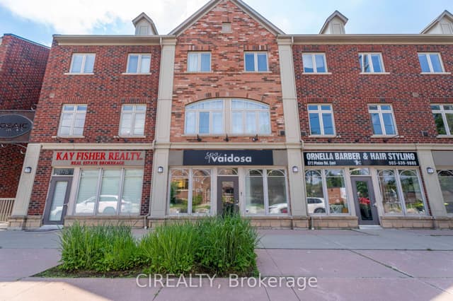 Condo Townhouse at 374 Plains Road E 30, Burlington, ON L7T 0A4