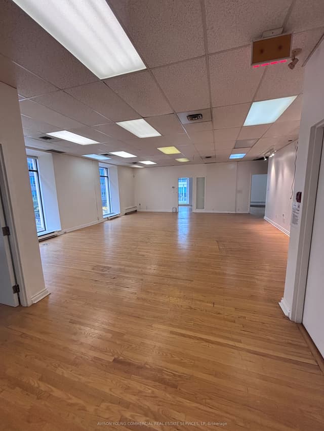 Office at 25 Toronto Street 200, Toronto, ON M5C 2R1, Toronto C08