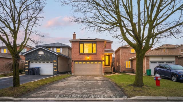 Detached at 19 Wayne Nicol Drive, Brampton, ON L6X 3Z2