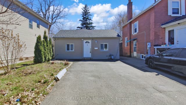 Detached at 89 John Street, Brampton, ON L6W 1Z4