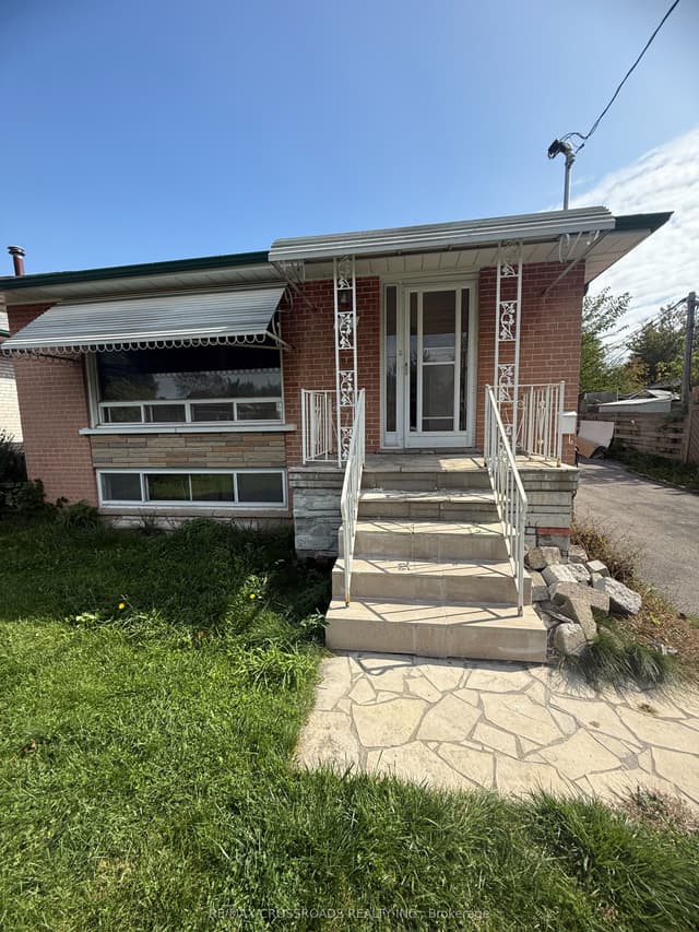 Detached at 3 Baybrook Crescent, Toronto, ON M1H 2R5, Toronto E09
