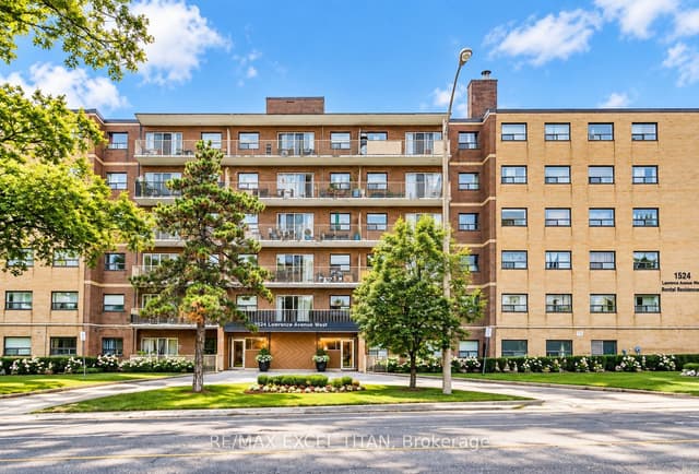 Condo Apartment at 1524 Lawrence Avenue W 104, Toronto, ON M6L 1B7, Toronto W04
