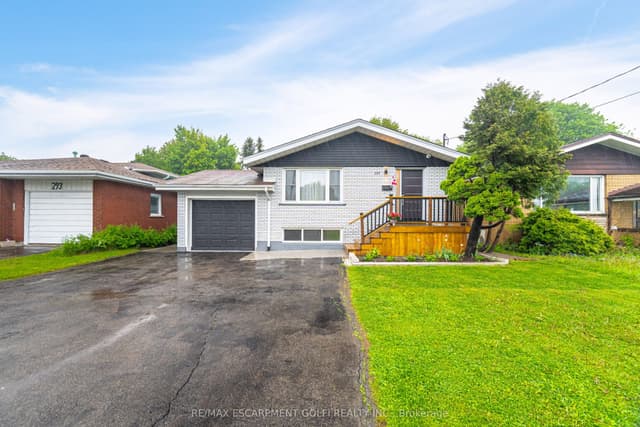 Detached at 297 Mohawk Road W, Hamilton, ON L9C 1W2