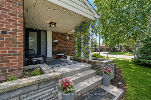 Detached at 248 Kingsleigh Court, Milton, ON L9T 1X7
