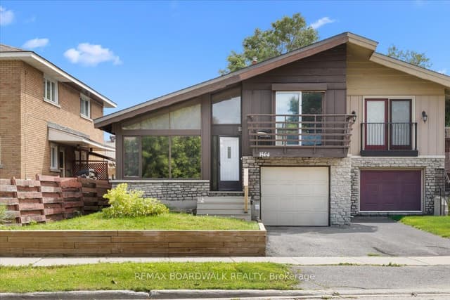 Semi-Detached at 1864 Lenester Avenue W, McKellar Heights - Glabar Park and Area, ON K2A 3W8