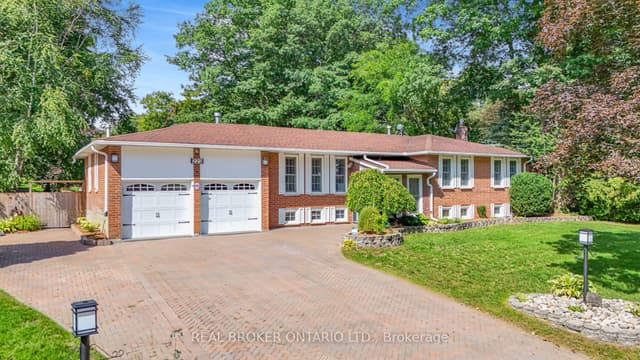 Detached at 222 Park Avenue, East Gwillimbury, ON L9N 1J7