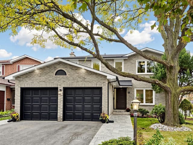 Detached at 14 Lund Street, Richmond Hill, ON L4C 5V7