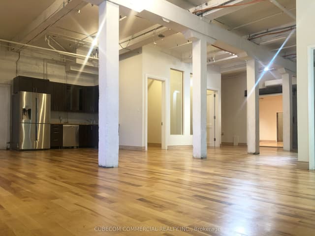 Office at 65 Bellwoods Avenue 1st Flr, Toronto, ON M6J 3N4, Toronto C01