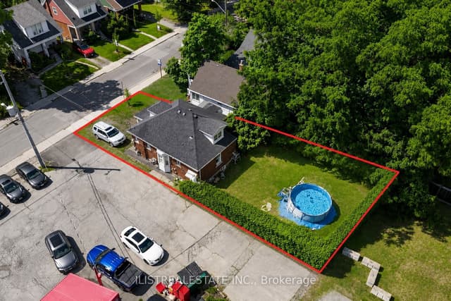 Detached at 2 Norfolk Street N, Hamilton, ON L8S 3K1