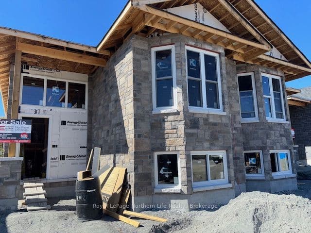 Semi-Detached at 25 Meadow wood Court, North Bay, ON P1A 0H2