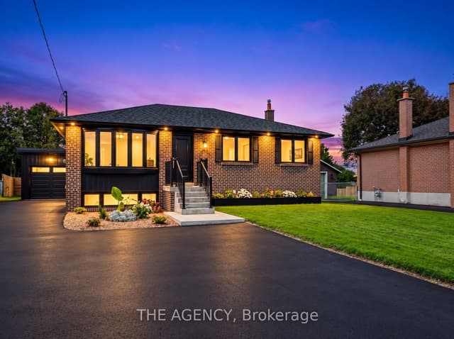 Detached at 26 Webster Drive, Aurora, ON L4G 2A5