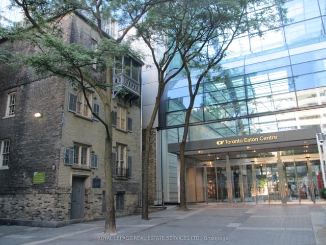Office at 6 Trinity Square, Toronto, ON M5G 1B1, Toronto C01