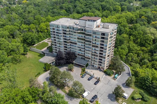 Condo Apartment at 3 Towering Heights Boulevard 404, St. Catharines, ON L2T 4A4
