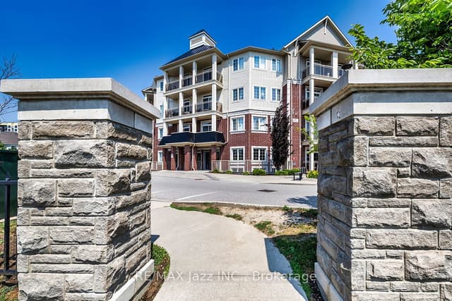Condo Apartment at 84 Aspen Springs Drive 116, Clarington, ON L1C 0V3