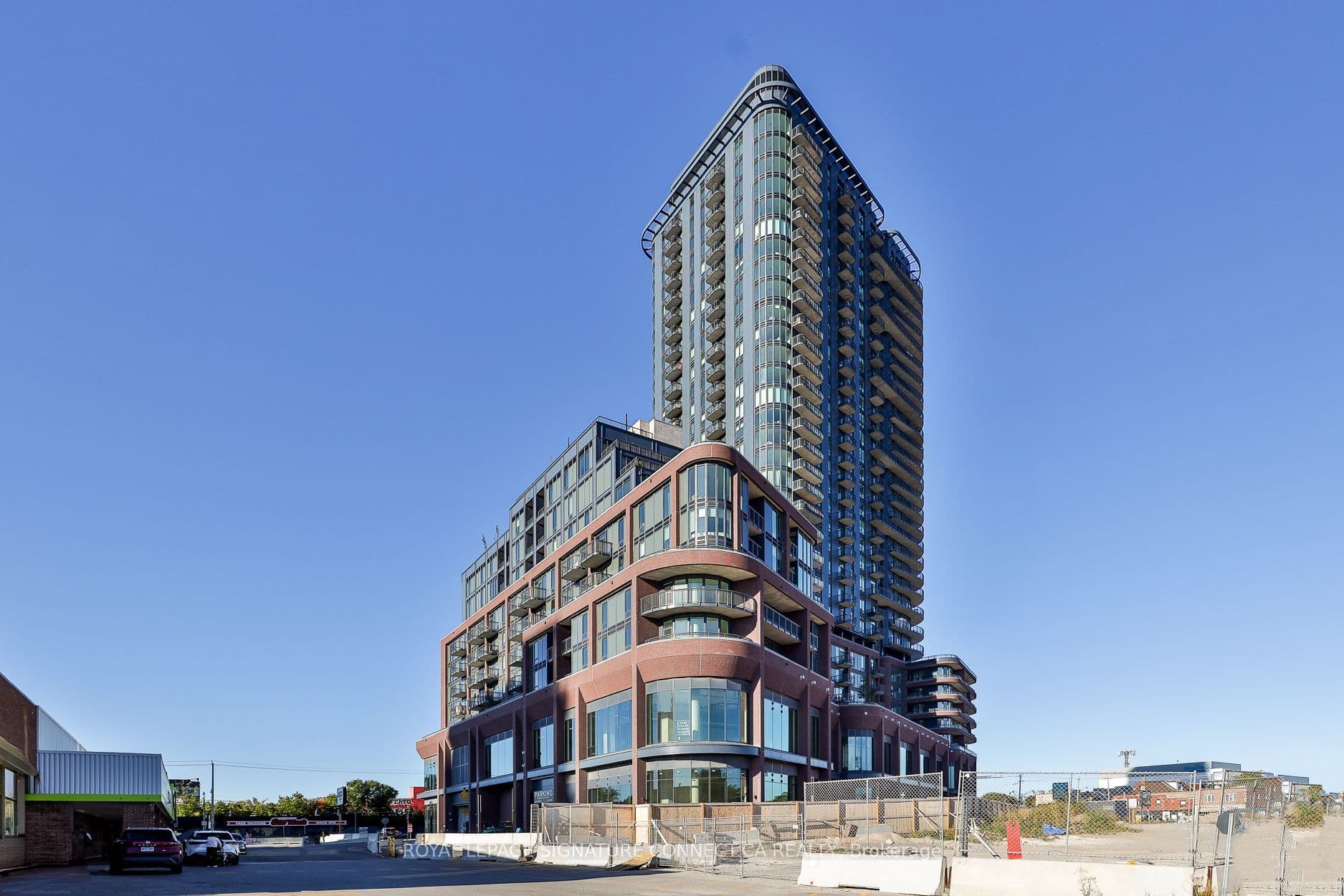 Suite 1309 · Floor 13, Unit 1309 · 1185 Dupont St