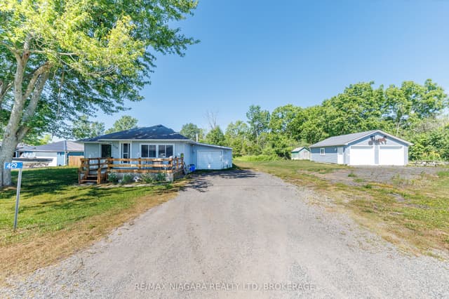Detached at 429 Delaware Avenue, Fort Erie, ON L2A 5M4