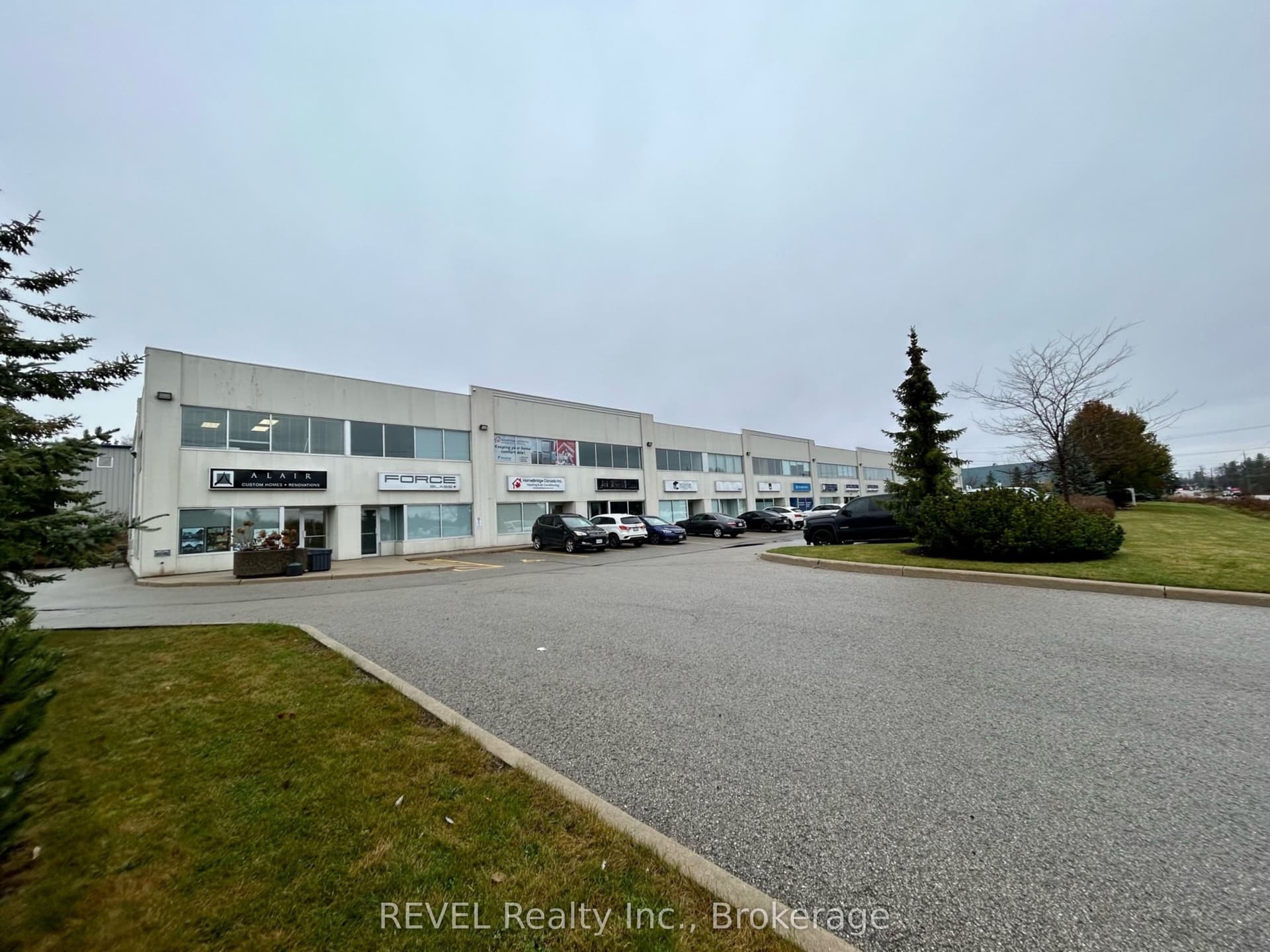 Unit 4, Unit 4 · 353 Saunders Rd