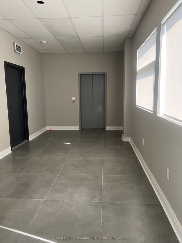 Detached at 89 FINCH Avenue W 301, Toronto, ON M2N 2H6, Toronto C07